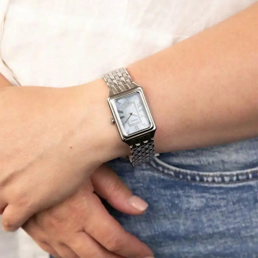 Fossil Watches for Woman Quartz Watch - 26mm Dial Stainless Steel Watch Strap, Fashion Simple Style Suitable for Daily Wear